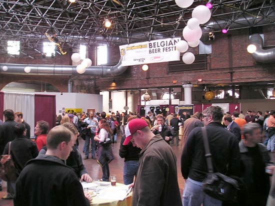 Another crowd picture
